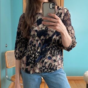 Billabong feathers blouse